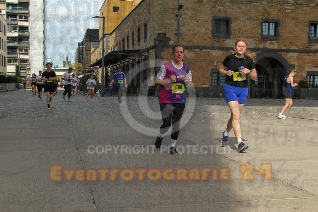 250920_1333_EV4_6038 | Sportfotografie im Rhein-Sieg Kreis, Köln, Bonn, NRW, Rheinland Pfalz, Hessen, etc. Unser Tätigkeitsfeld umfasst den Laufsport vom Volkslauf über den Marathon, Duathlon, Triathon bis zum Ultralauf wie Kölnpfad Ultra oder Schindertrail.