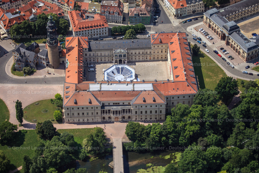 3002992 | WEIMAR 2010 Schloss- Gebäude des " Stadtschloss Weimar " Weimar am Burgplatz in Weimar im Bundesland Thüringen, Deutschland. Weiterführende Informationen bei: Klassik Stiftung Weimar,  weimar GmbH. // Palace Stadtschloss Weimar on Burgplatz in Weimar in the state Thuringia, Germany. Further information at: Klassik Stiftung Weimar,  weimar GmbH. Foto: Gerhard Launer