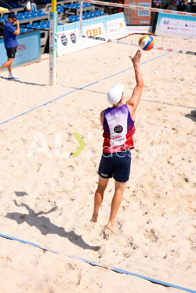 Obi BeachTour 2026 - Basel | BASEL, SWITZERLAND - JULY 18: VILLADS FLÜGGE NAPIER (DEN) serve during the Obi BeachTour 2026 match between ALLEMANN / LEFFLER (SUI) and MASSEREY / SCHNEGG (SUI) at Barfüsserplatz on July 18, 2026 in Basel, Switzerland. - Realisiert mit Pictrs.com