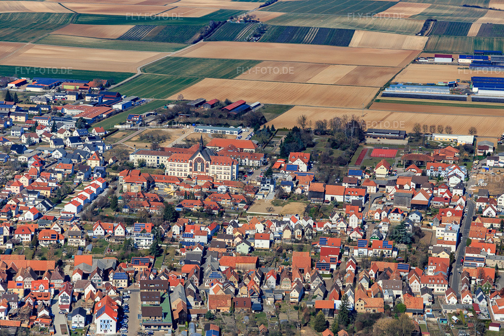 Luftbild: Caritas-Förderzentrum St. Laurentius und Paulus und St. Paulus Stift Herxheim in Herxheim bei Landau im Bundesland Rheinland-Pfalz in Deutschland. Foto: IMG_112906.jpg vom 27.02.2019 durch Werner Riehm/FLY-FOTO.deWWW.ST-LAURENTIUSUNDPAULUS-CBS-SPEYER.DE