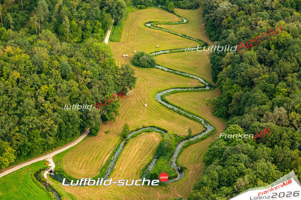 Das Luftbild zeigt : Kainachtal Wonsees - Die Luftaufnahme wurde 2024 vom UL-Flugzeug aus erstellt ( keine Drohne ) - Hochauflösende Luftaufnahme - Für grossformatige Ausdrucke geeignet. Die Geschenkidee !Mit Lizenz und Bildrechte bestellbar