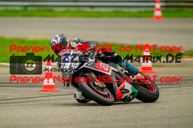 MaZZes_Fotomatrix_20241003_6007705_2148-2 | ROT