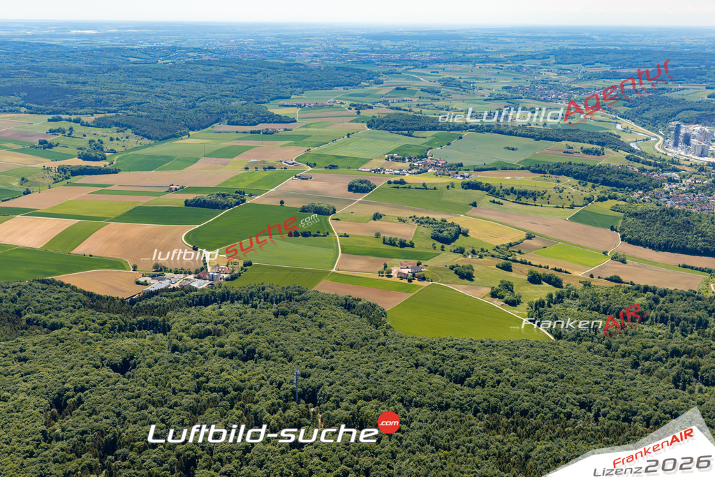 Die Luftaufnahme Salchhof_Buehlhof - Harburg wurde 2022 vom Flugzeug aus (keine Drohne) erstellt. Hohe Auflösung -für große Poster und Wandbilder geeignet - Garantiert!