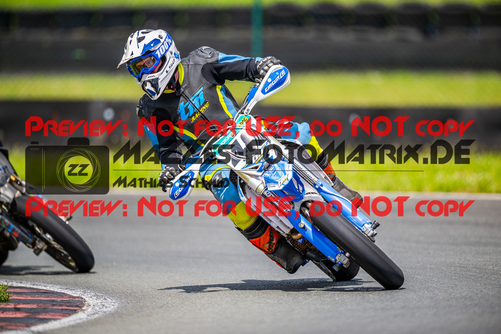 MaZZes_FotoMatrix_240623_6007705_9251 | UE40