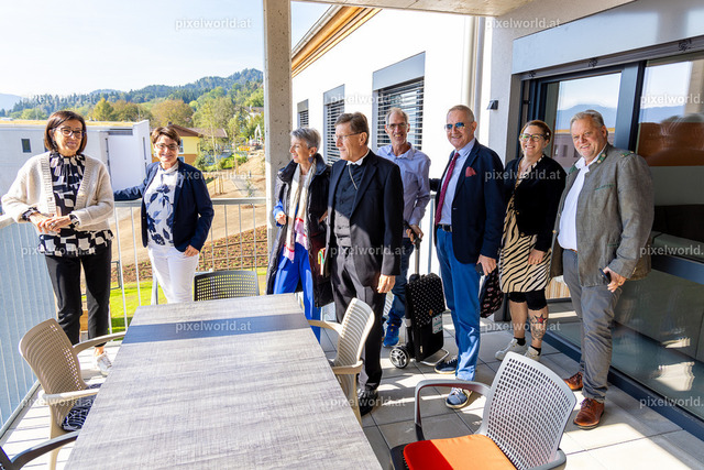 Schlüsselübergabe - Wohnhaus Dr. Walter Domenigweg | Bildershop von pixelworld.at - Realisiert mit Pictrs.com