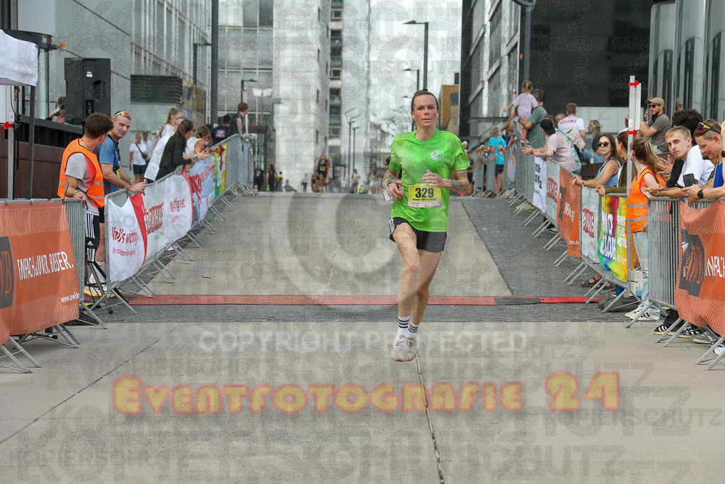 250920_1516_EX1_8705 | Sportfotografie im Rhein-Sieg Kreis, Köln, Bonn, NRW, Rheinland Pfalz, Hessen, etc. Unser Tätigkeitsfeld umfasst den Laufsport vom Volkslauf über den Marathon, Duathlon, Triathon bis zum Ultralauf wie Kölnpfad Ultra oder Schindertrail.