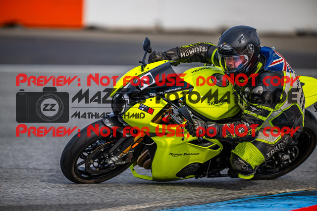 MaZZes_Fotomatrix_20240317_6021986_4987 | Fotograf Mathias Schmid
Sportfotograf,
Eventfotograf,
Hochzeitsfotograf,
Portraitfotograf