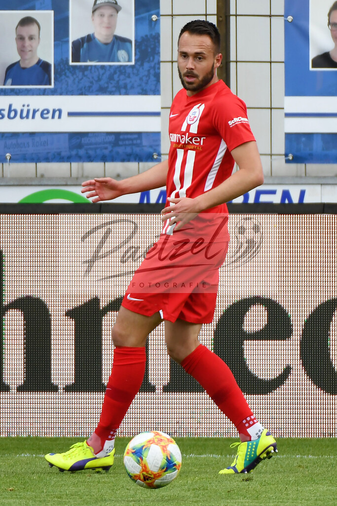 SVMFCH20200606_0066 | Fussball, Herren: Pascal Breier (FC Hansa Rostock) in Aktion, am Ball, Einzelaktion bei dem Spiel der 3. Liga zwischen SV Meppen und FC Hansa Rostock in der Haensch-Arena am 06.06.2020 in Meppen, Deutschland.DFB / DFL REGULATIONS PROHIBIT ANY USE OF PHOTOGRAPHS AS IMAGE SEQUENCES AND/OR QUASI-VIDEO. - Realisiert mit Pictrs.com