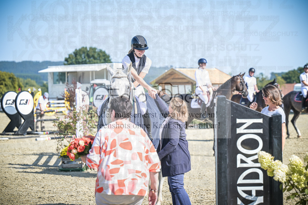 DOS_0045 | Entdecke hochwertige Reitturnierfotos von Foto Oger. Professionell, emotional und authentisch – jetzt Lieblingsmomente im Shop bestellen.Deutschlandweite Turnierfotografie. - Realisiert mit Pictrs.com