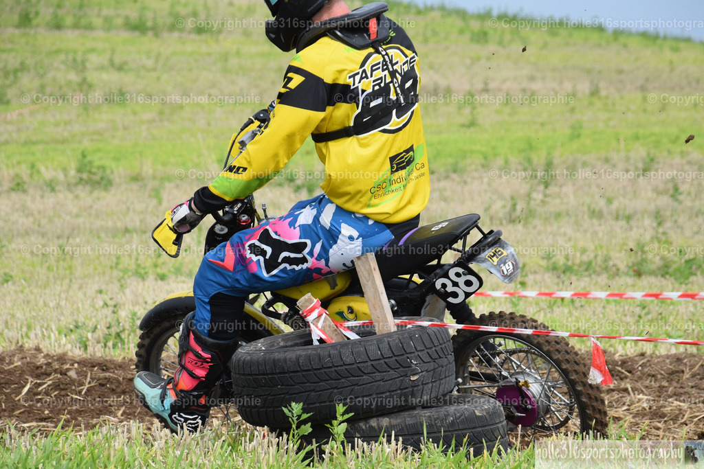 DSC_0268 (2) | Sportfotografie , Motorsport, Motoross, Reitsport, Mointainbike, Enduro,
Landschaft , Outdoor, Eventfotografie, Landschaft, Bilder online bestellen - Realisiert mit Pictrs.com