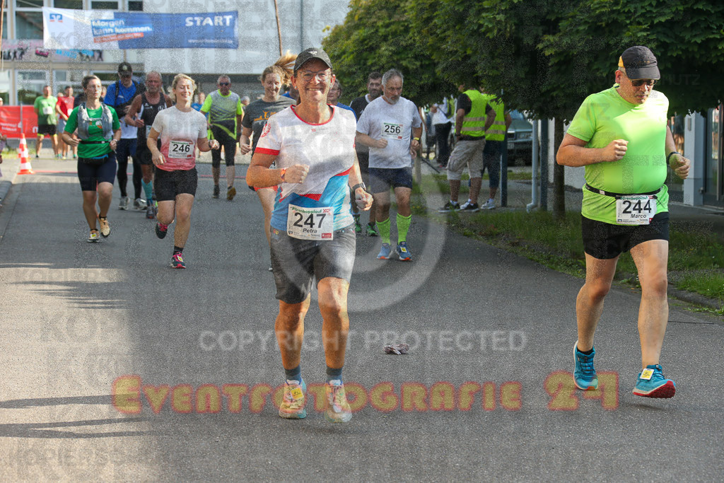 230804_1811_EX1_3792 | Sportfotografie im Rhein-Sieg Kreis, Köln, Bonn, NRW, Rheinland Pfalz, Hessen, etc. Unser Tätigkeitsfeld umfasst den Laufsport vom Volkslauf über den Marathon, Duathlon, Triathon bis zum Ultralauf wie Kölnpfad Ultra oder Schindertrail.