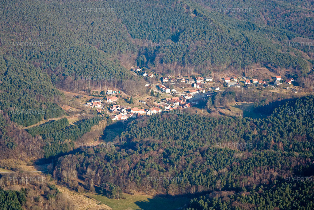 Luftbild: Dorfansicht in Darstein im Bundesland Rheinland-Pfalz in Deutschland. Foto: IMG_17455.jpg vom 21.03.2009 durch Werner Riehm/FLY-FOTO.de
