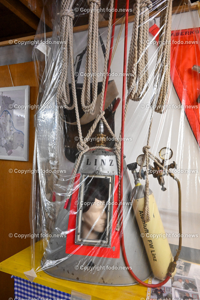 Berufsfeuerwehr Linz_ 26.06.2023-5 | 26.06.2023, Linz, AUT, Berufsfeuerwehr Linz, 90 Jahre Jubilaeum, im Bild historische Tauchglocke
