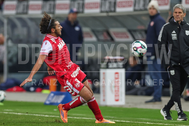 Austrian Bundesliga: Grazer AK 1902 vs LASK | GRAZ, AUSTRIA, 13.DEC.25 - SOCCER - ADMIRAL Bundesliga, Grazer AK 1902 vs LASK. The image shows Ramiz Harakate (GAK).