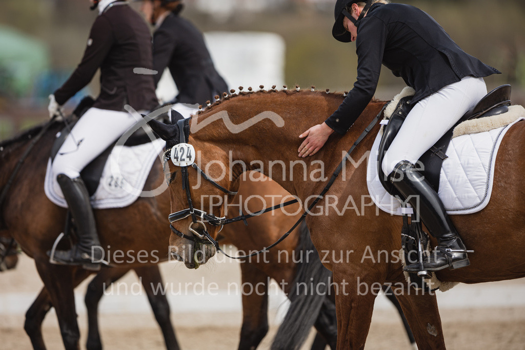 230410_Frühlingsfest_A-Dressur-514 | Deine schönsten Turniermomente als professionelle Fotos! Entdecke hochwertige Pferdesport-Fotografie im Online-Shop. Jetzt Fotos finden & bestellen!