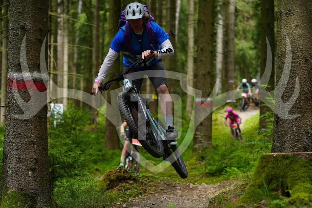 FC100415 | Fotogalerie der Treibjagd im Dunkelwald - Dein MTB Etappenrennen im Erzgebirge - Realisiert mit Pictrs.com