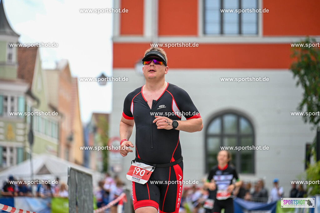 SZI_8203 | Stadttriathlon Erding 2025. #yourpictrs #sportshot_your_pictrs @Sportshotphotography #stadttriathlonerding Copyright: www.sportshot.de