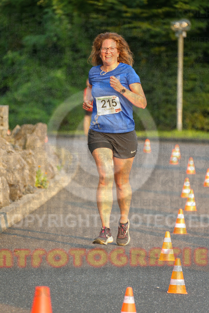240802_1947_EX1_6829 | Sportfotografie im Rhein-Sieg Kreis, Köln, Bonn, NRW, Rheinland Pfalz, Hessen, etc. Unser Tätigkeitsfeld umfasst den Laufsport vom Volkslauf über den Marathon, Duathlon, Triathon bis zum Ultralauf wie Kölnpfad Ultra oder Schindertrail.