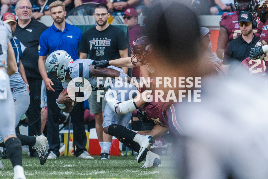 GER Rhein Fire vs. Raiders Tirol, Football, European League of Football, Spieltag 12, Saison 2025, 10.08.2025 | GER Rhein Fire vs. Raiders Tirol, Football, European League of Football, Spieltag 12, Saison 2025, 10.08.2025Foto: Fabian Friese - Realisiert mit Pictrs.com