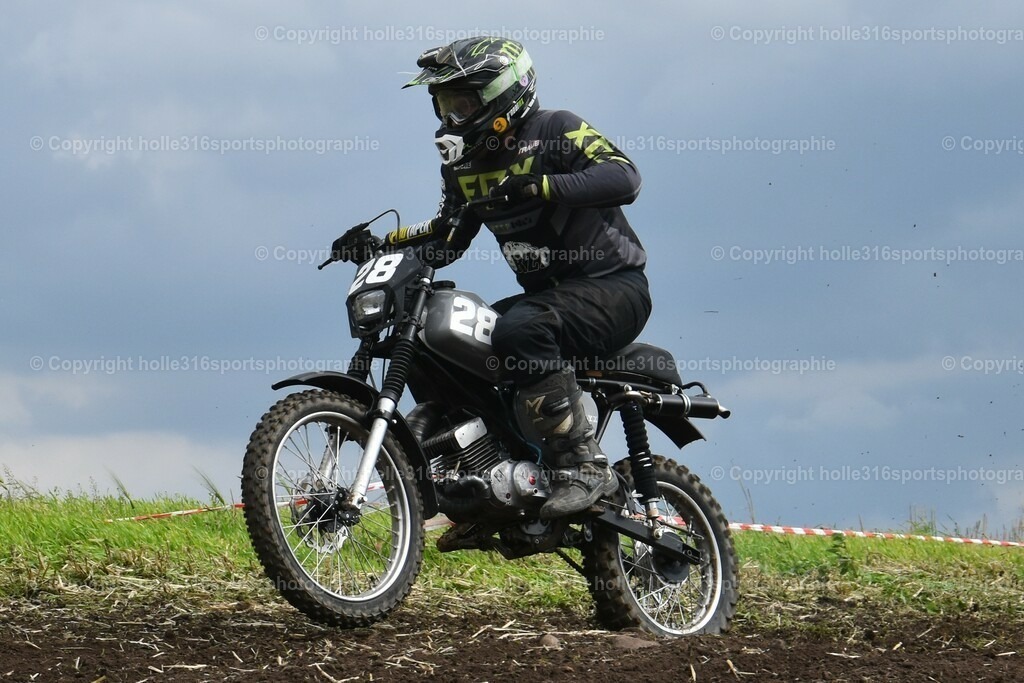 DSC_0023_01 (2) | Sportfotografie , Motorsport, Motoross, Reitsport, Mointainbike, Enduro,
Landschaft , Outdoor, Eventfotografie, Landschaft, Bilder online bestellen - Realisiert mit Pictrs.com