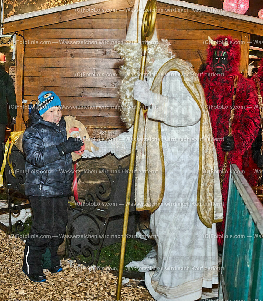 ALP4906_Wieselburger Advent_NikolausAbend | (C)FotoLois.com, Alois Spandl, WIESELBURGER ADVENT, der Nikolaus kommt zu den Kindern und bringt Geschenke, Fr 8. Dez. 2023.