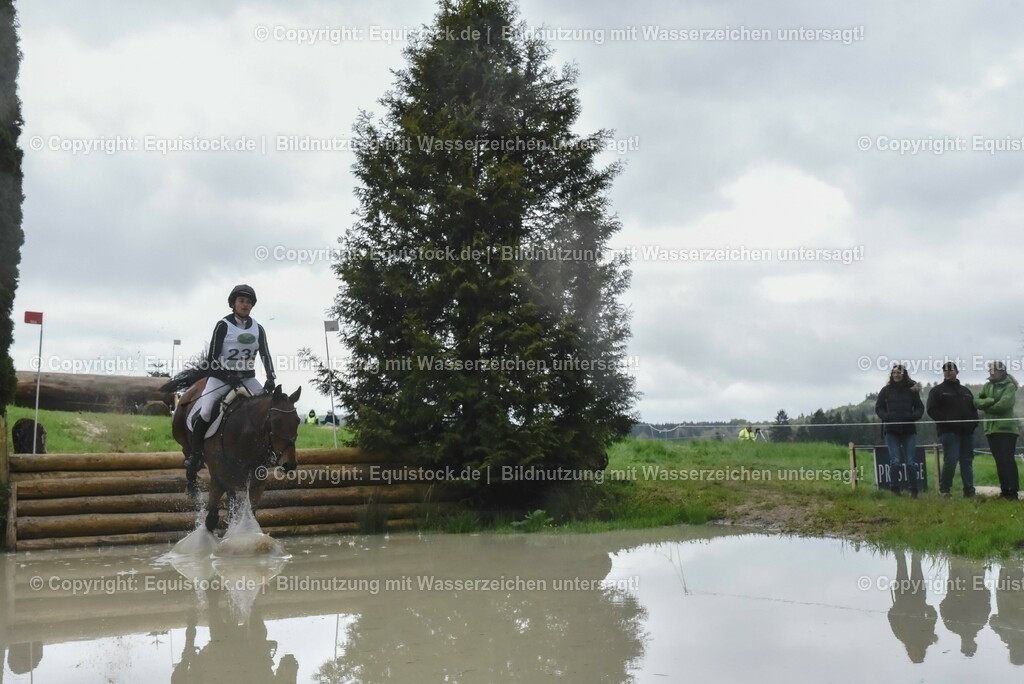 20230513_CCI2_Section2_Gelände_0571 | equistock