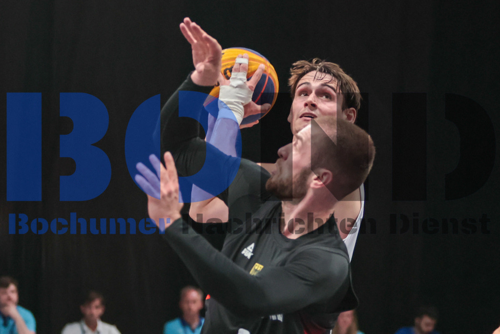 SES_RRG3x320250720-122 | bond - Realisiert mit Pictrs.com