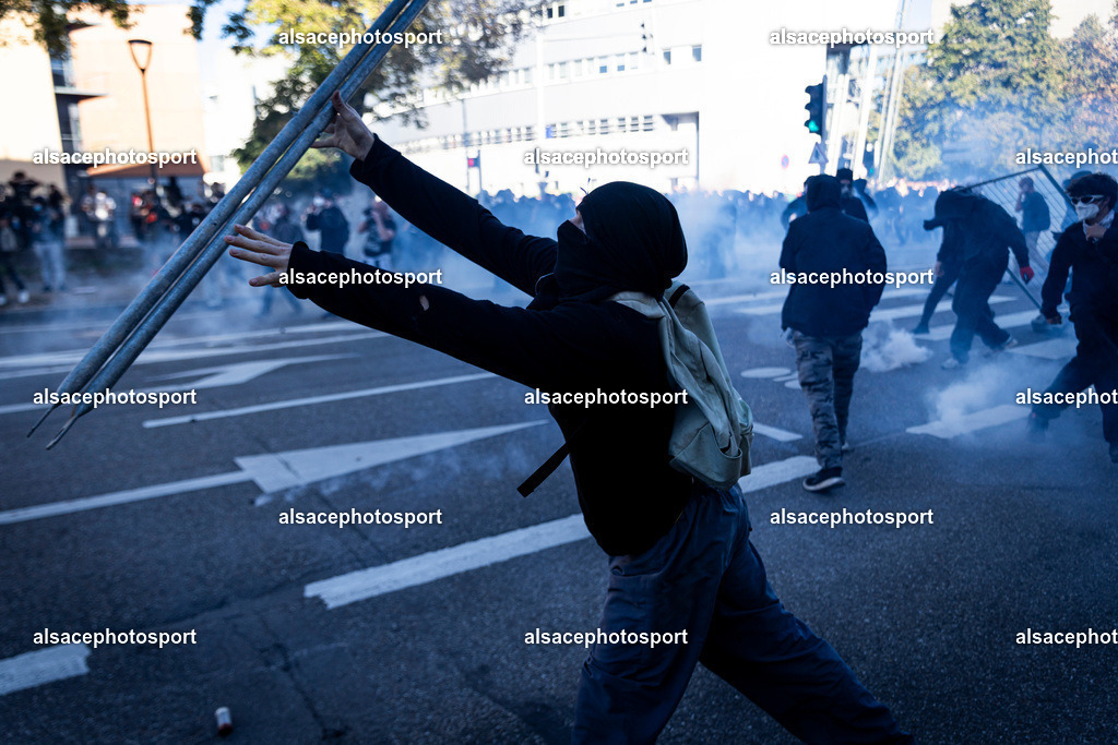 9L6A3547 | manifestation de lycéens à Strasbourg, le 6 octobre 2026, dans le cadre d’un mouvement national de protestation contre les conditions d’apprentissage. - Realisiert mit Pictrs.com