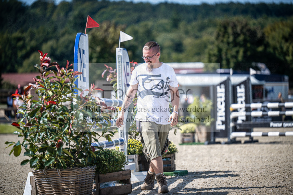 DOS_0863 | Entdecke hochwertige Reitturnierfotos von Foto Oger. Professionell, emotional und authentisch – jetzt Lieblingsmomente im Shop bestellen.Deutschlandweite Turnierfotografie. - Realisiert mit Pictrs.com