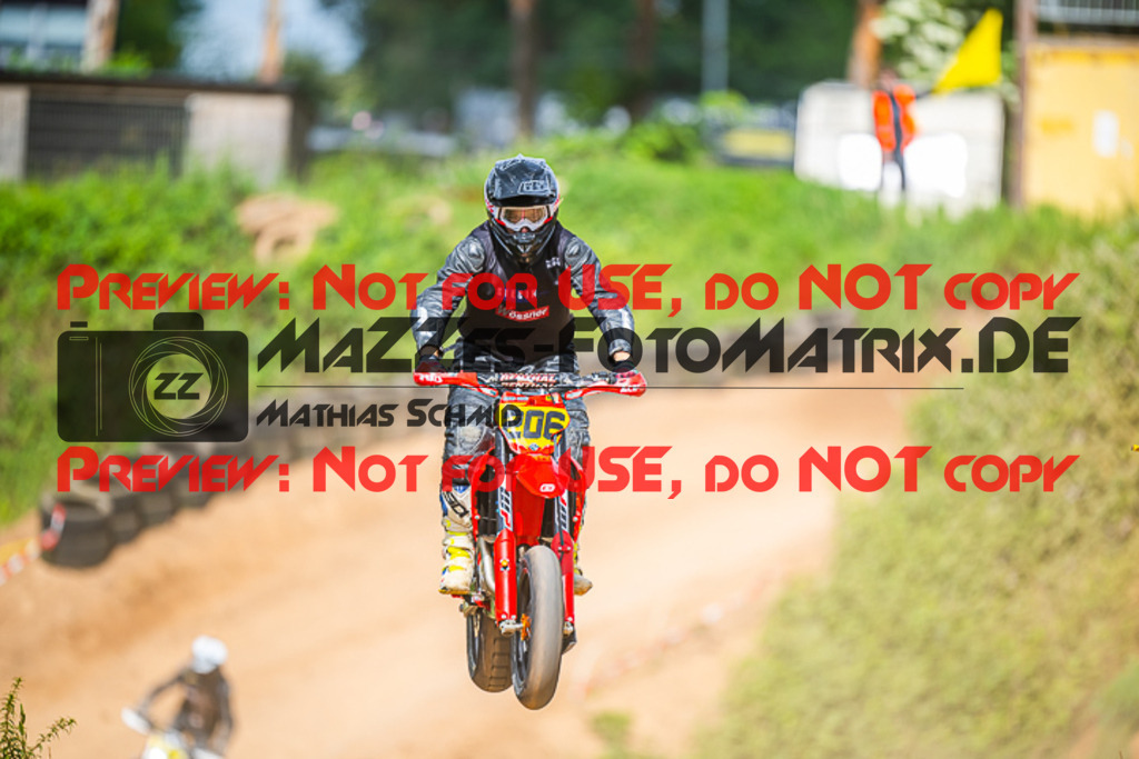 MaZZes_FotoMatrix_220528_7556 | Fotograf Mathias Schmid
Sportfotograf,
Eventfotograf,
Hochzeitsfotograf,
Portraitfotograf