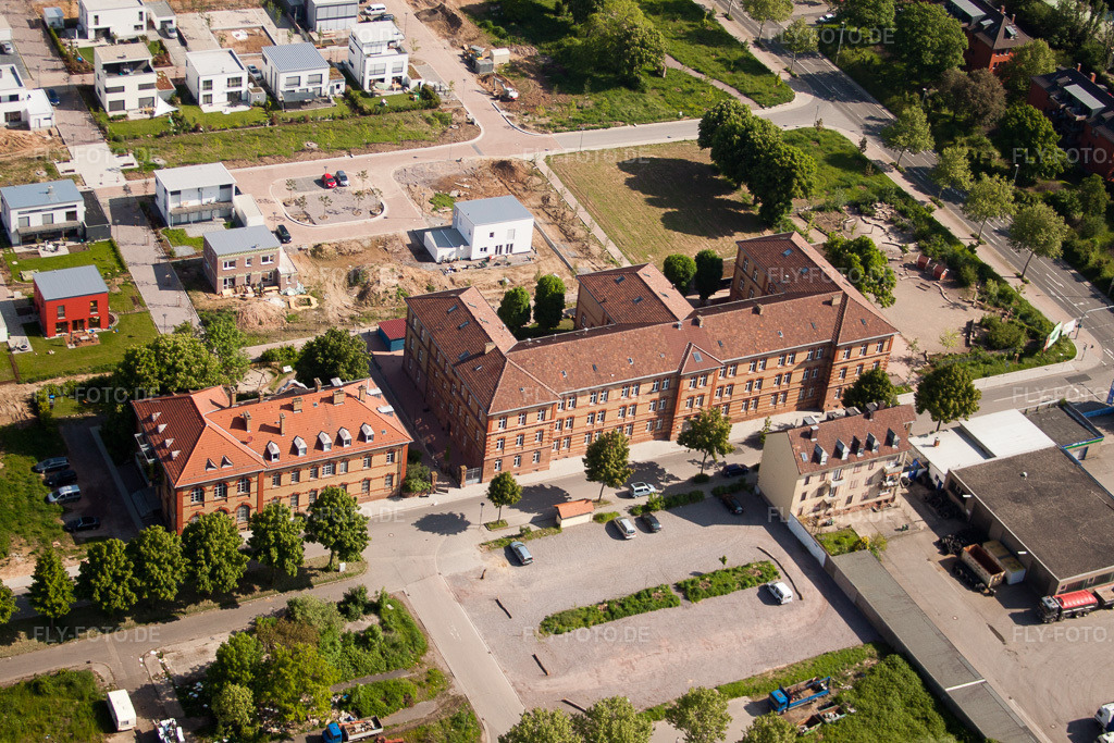 Luftbild: Die Freie Montessori Schule Landau in Landau in der Pfalz im Bundesland Rheinland-Pfalz in Deutschland. Foto: IMG_27304.jpg vom 23.05.2010 durch Werner Riehm/FLY-FOTO.deMontessori Schule Landau Pfalz | Elterninitiative Freie Montessori Schule Landau e.V