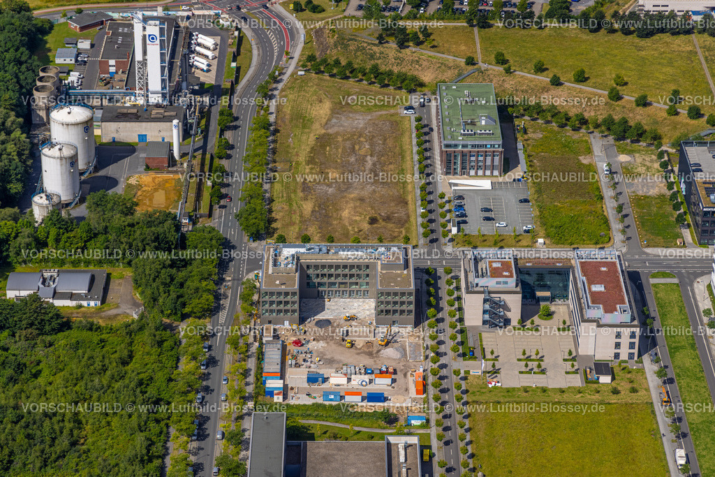 Dortmund240700258 | Luftbild, Technologiepark Gewerbegebiet Phoenix West, Phoenix Arcaden Büroimmobilie mit grünem Dach an der Antonio-Segni-Straße, TÜV-Nord und Daikin Chemical Europe Innovation Center an der Walter-Bruch-Straße, Hörde, Dortmund, Ruhrgebiet, Nordrhein-Westfalen, Deutschland