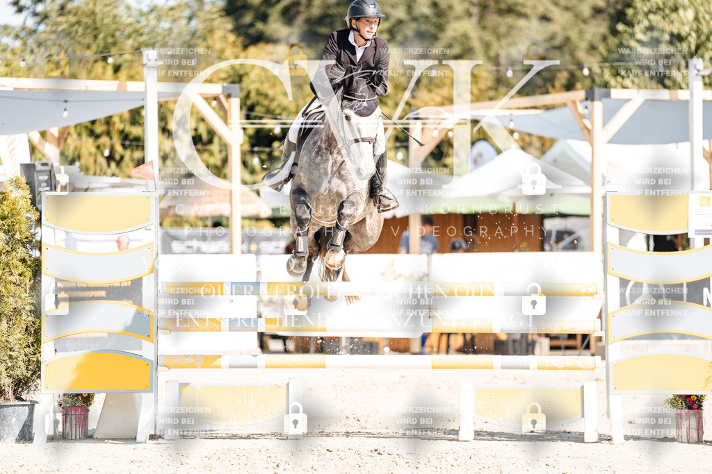 CK902599 | Turnierfotografie Pferdefotografie Trier Rheinland-Pfalz Pferdesport Reitsport Tierfotografie Sportfotografie Pferdevideo Pferdevideografie Equestrianvideography equestrianphotography  - Realisiert mit Pictrs.com