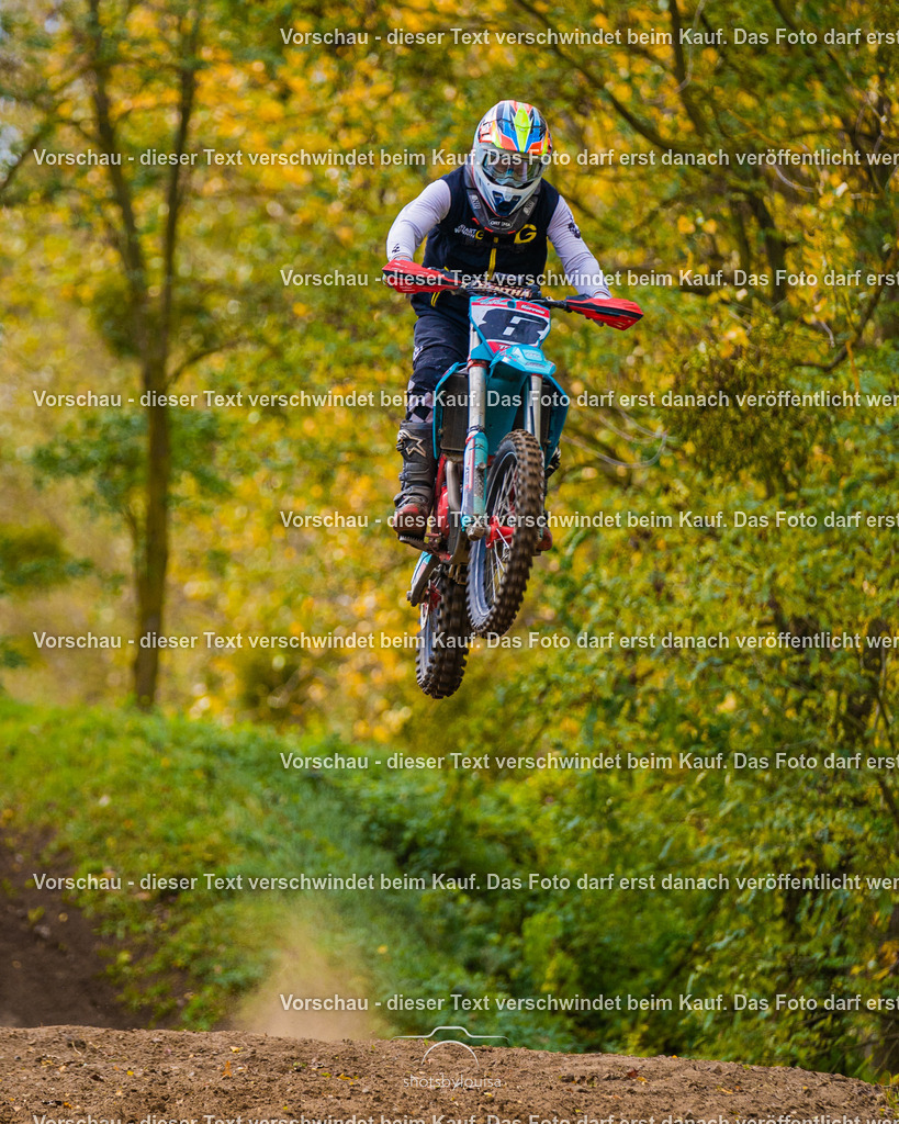 10_25_MCBernauerSchleife-6493 | Sportfotografin aus Berlin-Brandenburg mit Fokus auf Motocross. Ich halte deine sportliche Leistung und echte Emotionen auf und neben der Strecke professionell fest. Entdecke die Fotos von deinem Rennen und bestelle sie direkt hier im Shop.