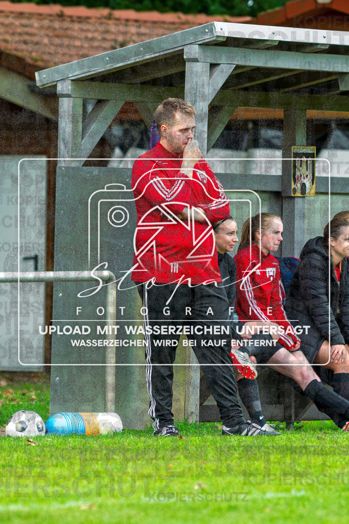 260919-MTVSCT-0003 | Torben Hübner (MTV Soltau - Co-Trainer); Kreisliga Damen ROW - MTV Soltau vs. SC Tewel am 19.09.2026 in Sportpark Ost, Soltau - Realisiert mit Pictrs.com