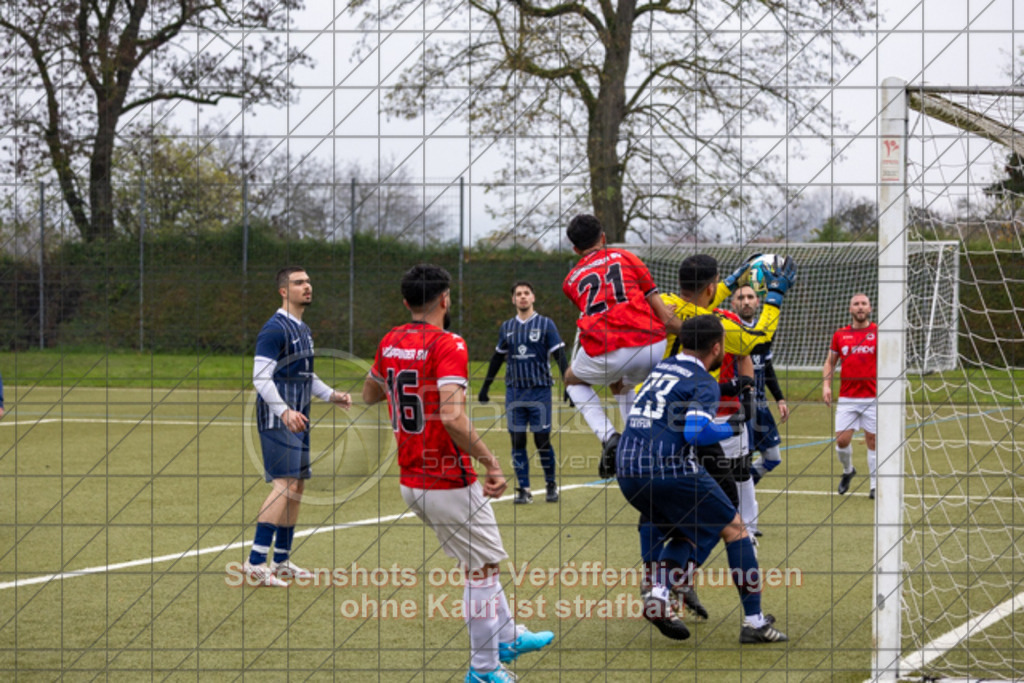 20251109_125022_0153 | #,1.Göppinger SV II (rot) vs. TV Jahn Göppingen II (blau), Fussball, Kreisliga B8, Bezirk Neckar/Fils, 12. Spieltag, Saison 2025/2026, Kunstrasenplatz Süd, Hohenstaufenstraße 116, 73033 Göppingen, 09.11.2025 - 12:30 Uhr,Foto: PhotoPeet-Sportfotografie/Peter Harich