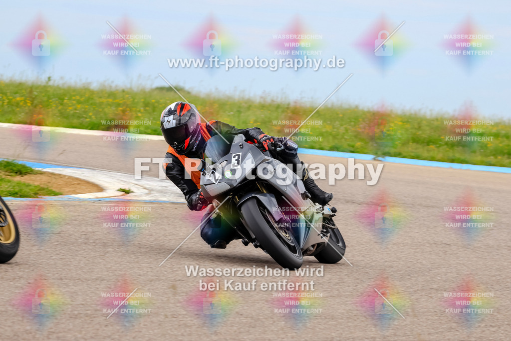 MotoTeam-2725 | Hier findet Ihr Bilder von Touristenfahrten auf der Nürburgring Nordschleife oder von anderen Veranstaltungen die ich besucht habe. Viel Spass beim Durch Schauen 