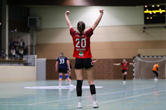 Handball I Damen I Saison 2025-2026 I Verbandsliga Süd I HSG Kalkberg 06 - MTV Dänischenhagen I 14.12.2025.159 | Julia Dütschke (20, MTV Dänischenhagen) - Realisiert mit Pictrs.com