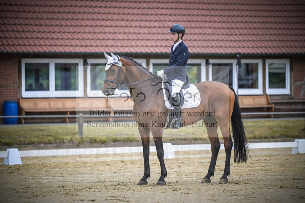 DOS_1920 | Entdecke hochwertige Reitturnierfotos von Foto Oger. Professionell, emotional und authentisch – jetzt Lieblingsmomente im Shop bestellen.Deutschlandweite Turnierfotografie. - Realisiert mit Pictrs.com