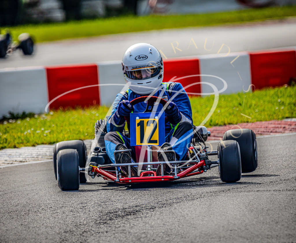 2D0DFB4C-B321-454D-BBCE-CB2CC9870D5F | traudl_s_fotos