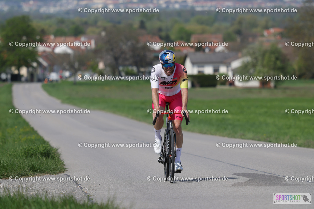 368A4202 | Neusiedlersee Radmarathon 2026@sportshot_your_pictrs #yourpictures#roadtowm2029 #nrm #neusiedlerseeradmarathon #neusiedlersee #neusiedlerseetourismus #burgenland #mörbisch #nrm26 #burgenlandtourismus #voglundco #poweredbyburgenlandtourismus #radsport #rad #marathon #ucigranfondo #visitburgenland #ucigranfondoworldseries