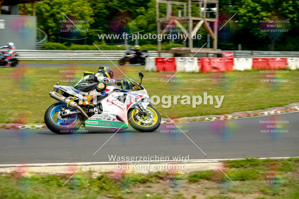 VBK-4733 | Hier findet Ihr Bilder von Touristenfahrten auf der Nürburgring Nordschleife oder von anderen Veranstaltungen die ich besucht habe. Viel Spass beim Durch Schauen 