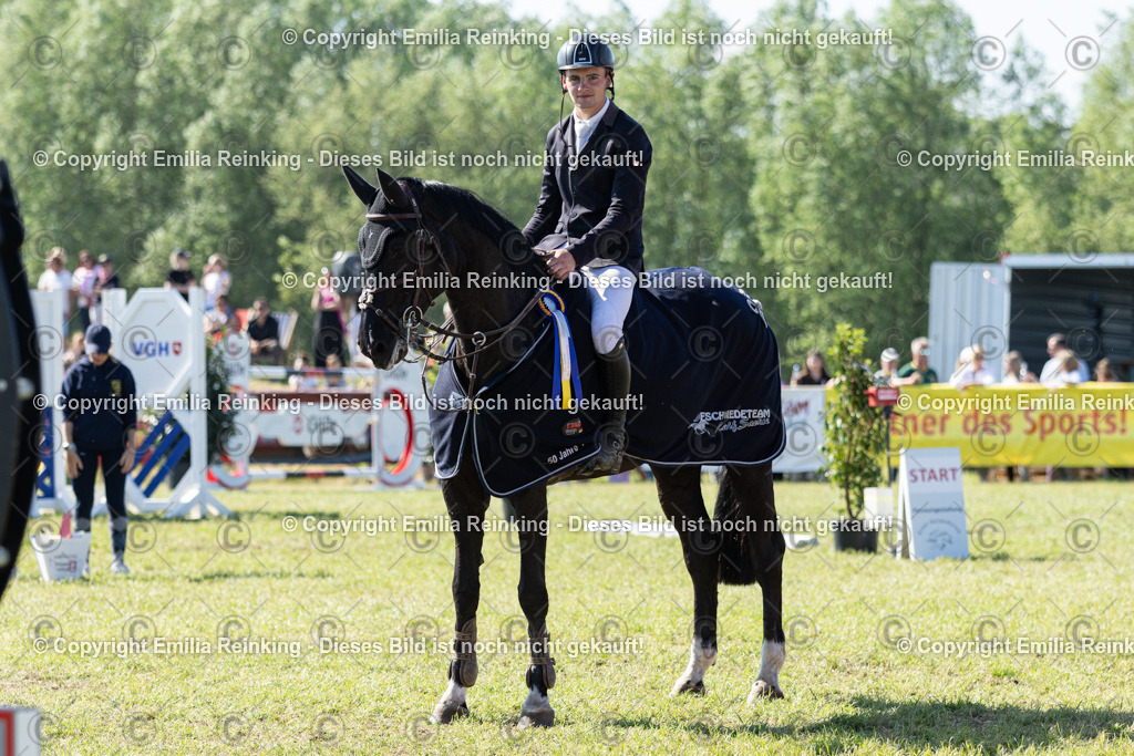 CL5A1320 | Emilia Reinking Fotografie - Realisiert mit Pictrs.com