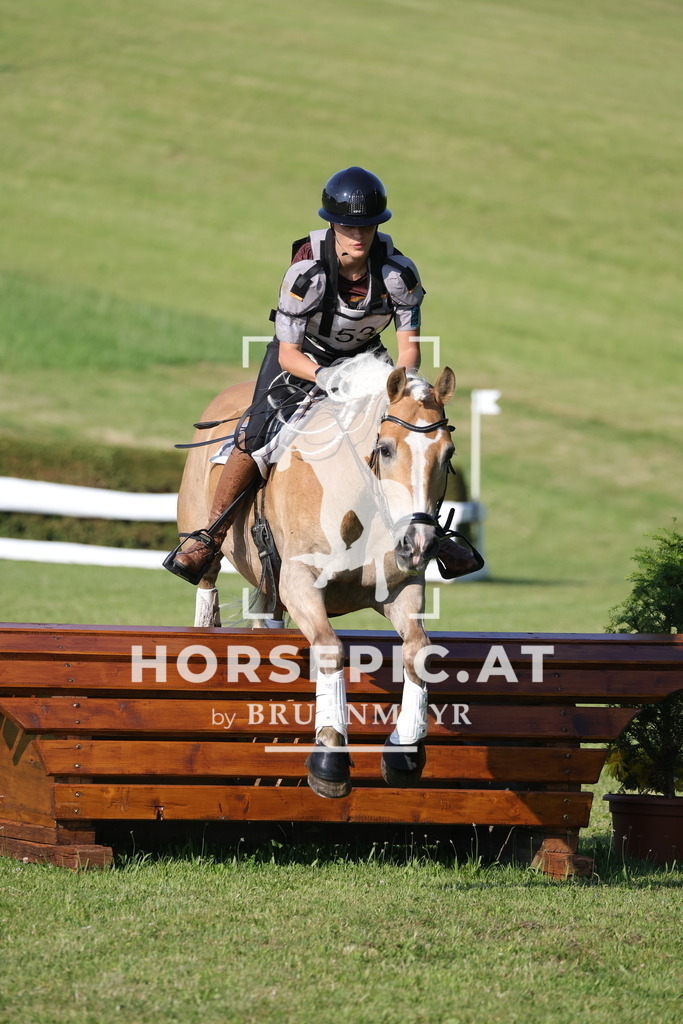 0P6A9608 | Willkommen bei Brunnmayr - Design & Fotografie – Ihrem Spezialisten für Reitturniere und Pferdeveranstaltungen in Oberösterreich, Salzburg und Bayern! Seit über 17 Jahren sind wir leidenschaftlich dabei.