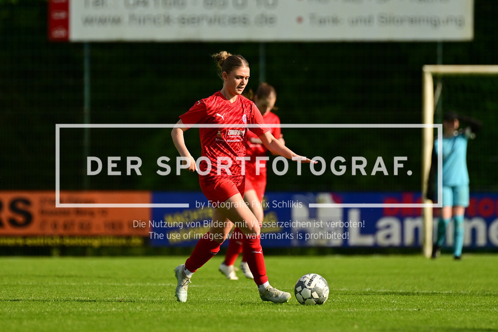 Fußball I Frauen I Saison 2024-2025 I Landesliga I 26. Spieltag I SV Ahlerstedt-Ottendorf II - VSV Hedendorf-Neukloster I 047394 | Der Sportfotograf. - Realisiert mit Pictrs.com