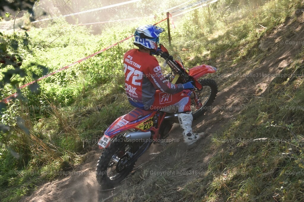 DSC_0051 | Sportfotografie , Motorsport, Motoross, Reitsport, Mointainbike, Enduro,
Landschaft , Outdoor, Eventfotografie, Landschaft, Bilder online bestellen - Realisiert mit Pictrs.com