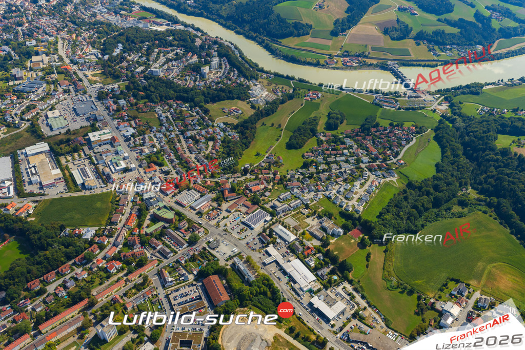 Schöne Luftaufnahme als Geschenk in Haidenhof Passau - Die Luftbildaufnahme wurde 2025 vom UL-Flugzeug heraus erstellt ( keine Drohne ) - Hochauflösende Luftaufnahme -Nicht vergleichbar mit Google Maps oder Satelittenbilder- Die Geschenkidee !Mit Lizenz und Bildrechte bestellbar