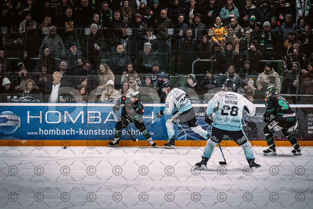 Alligators_vs_Lindau_21_12_2025-040 | Höchstadt Alligators Fotogalerie: Eishockey-Action aus Franken. Professionelle Spielfotos, Portraits & Stadionbilder zum Download. Jetzt entdecken! - Realisiert mit Pictrs.com