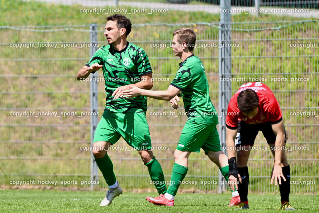 SC Landskron vs. SV Falle Maria Gail | Jubel #2 David Gräfischer SC Landskron, #7 Markus Ulbing SC Landskron, #12 Martin Krampl SV Maria Gail, SC Landskron vs. SV Falle Maria Gail, SC Landskron vs. SV Falle Maria Gail am 17.05.2026 in Villach (Sportanlage Landskron), Austria, (Photo by Bernd Stefan)