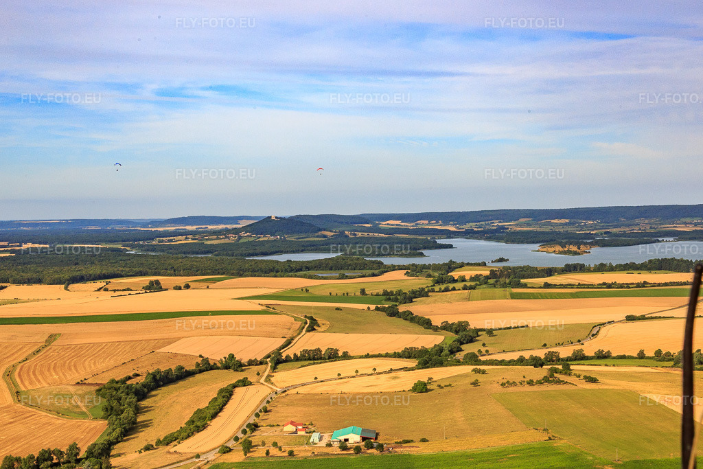 Vue aérienne: Vue du lac de Madine depuis l'est à Pannes dans le département Meurthe et Moselle, France – .Photo: IMG_083293.jpg prise le 12/07/2015 par Werner Riehm/FLY-FOTO.eu – Résolution de l'original: 5086 x 3391 px
